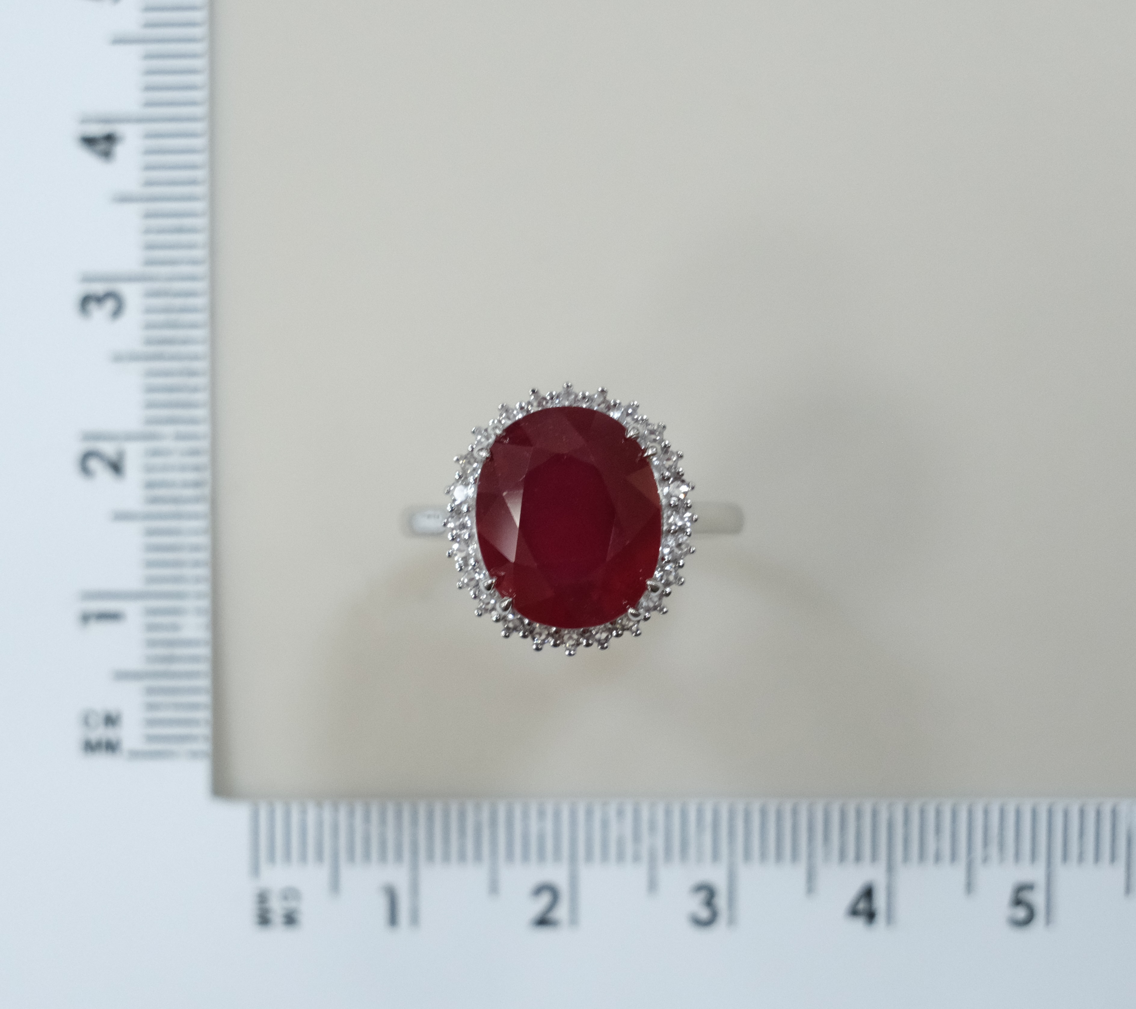 Серебряное кольцо с рубином